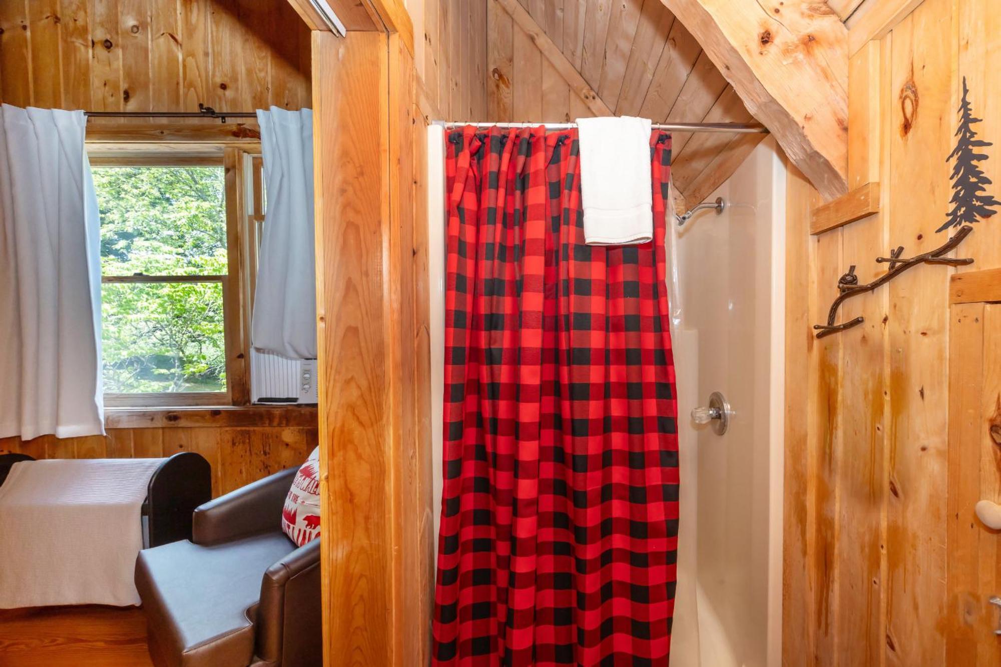 Yoli Bear Hideaway Villa Сивиървил Екстериор снимка