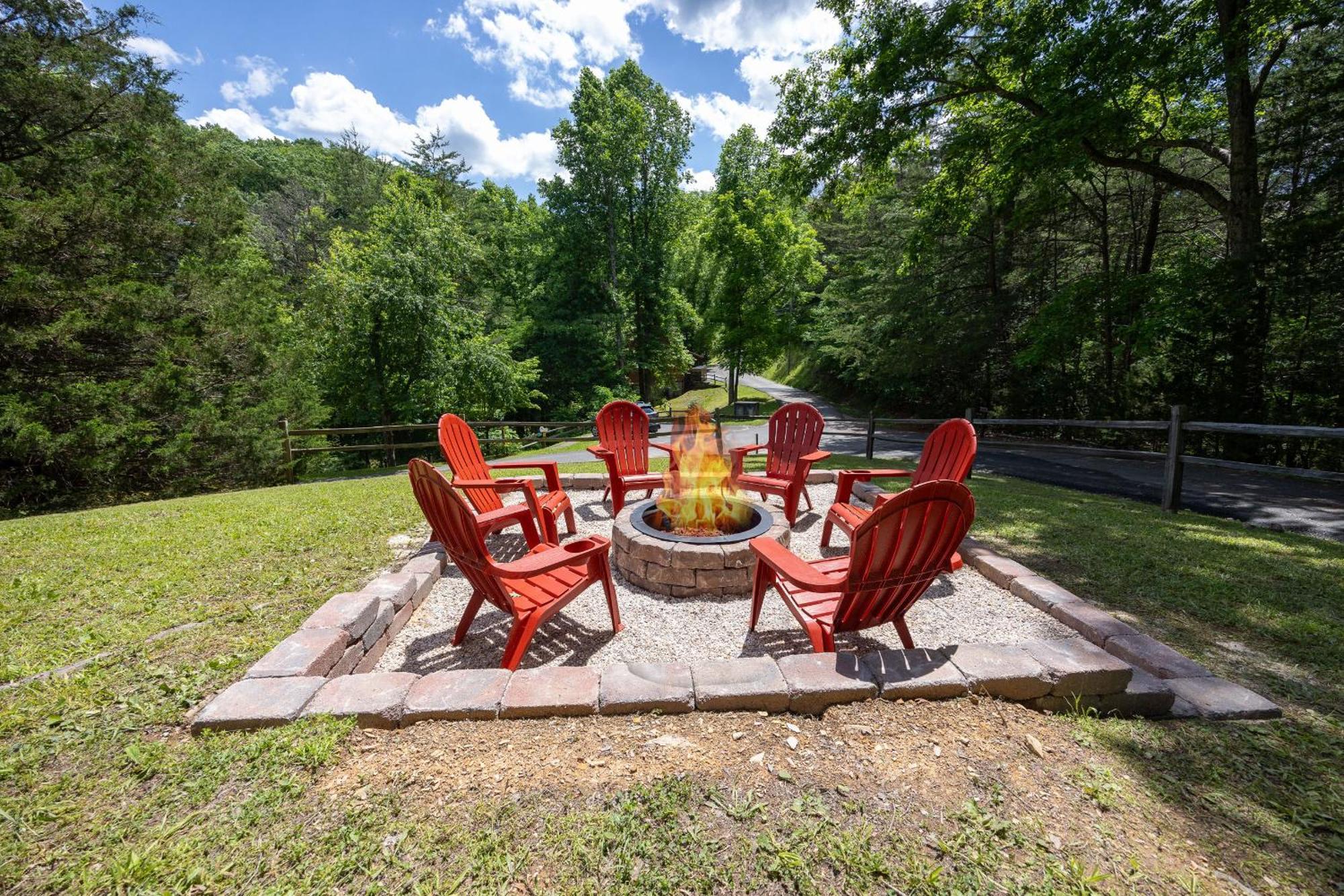 Yoli Bear Hideaway Villa Сивиървил Екстериор снимка